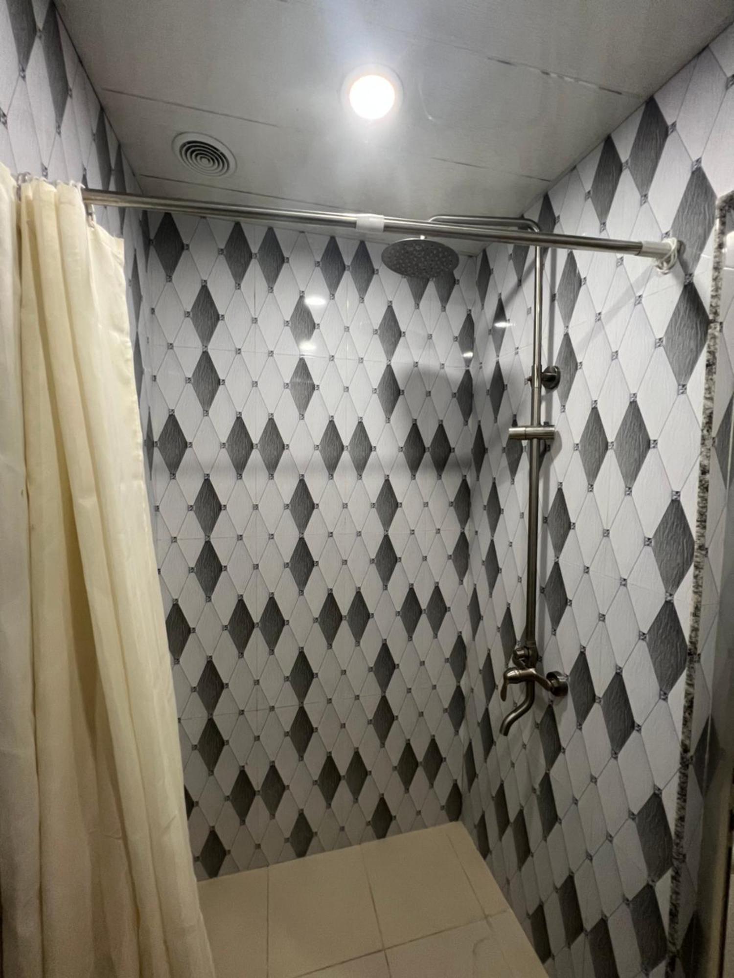 Guest House Northern Avenue エレバン エクステリア 写真