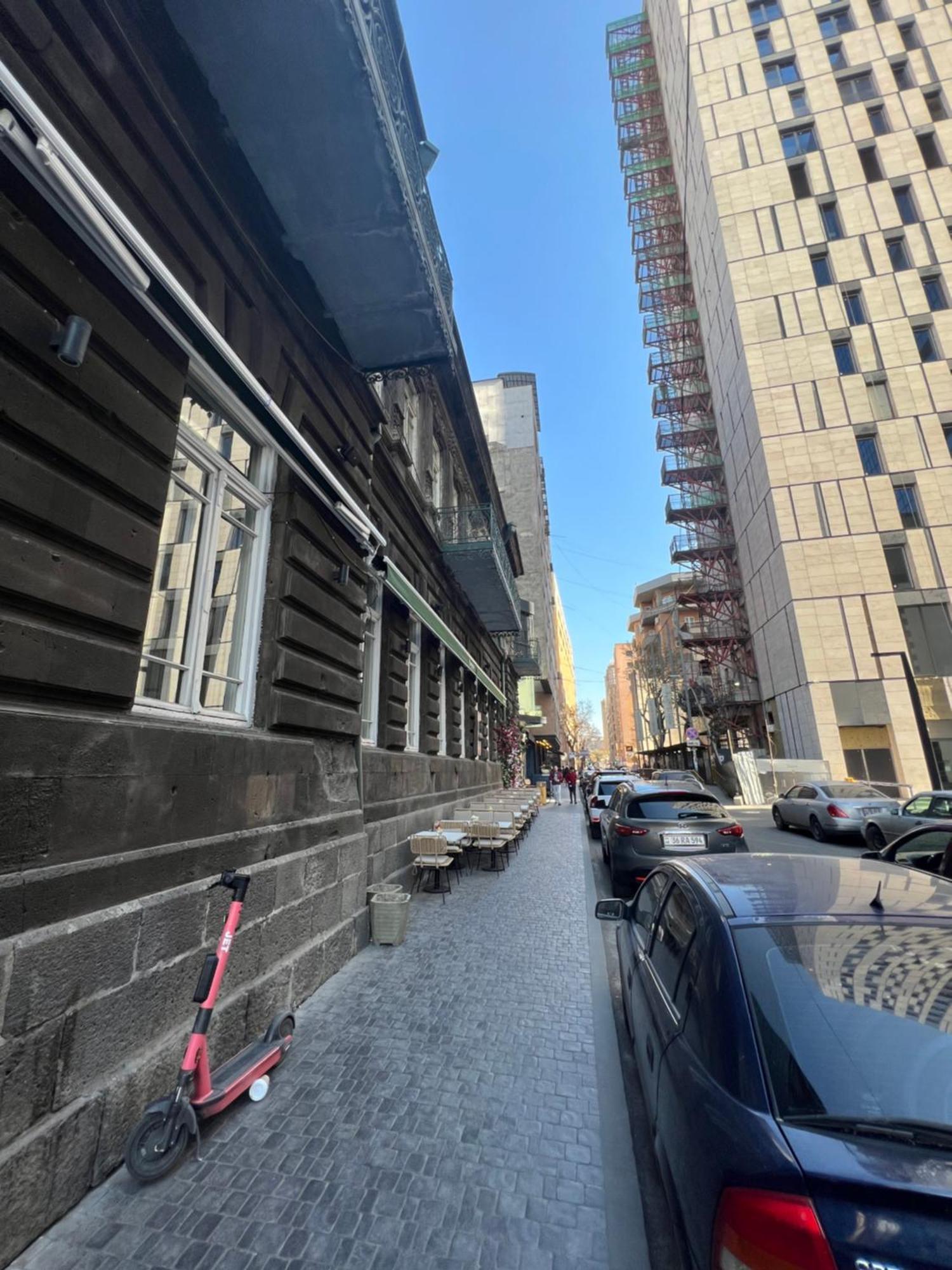 Guest House Northern Avenue エレバン エクステリア 写真