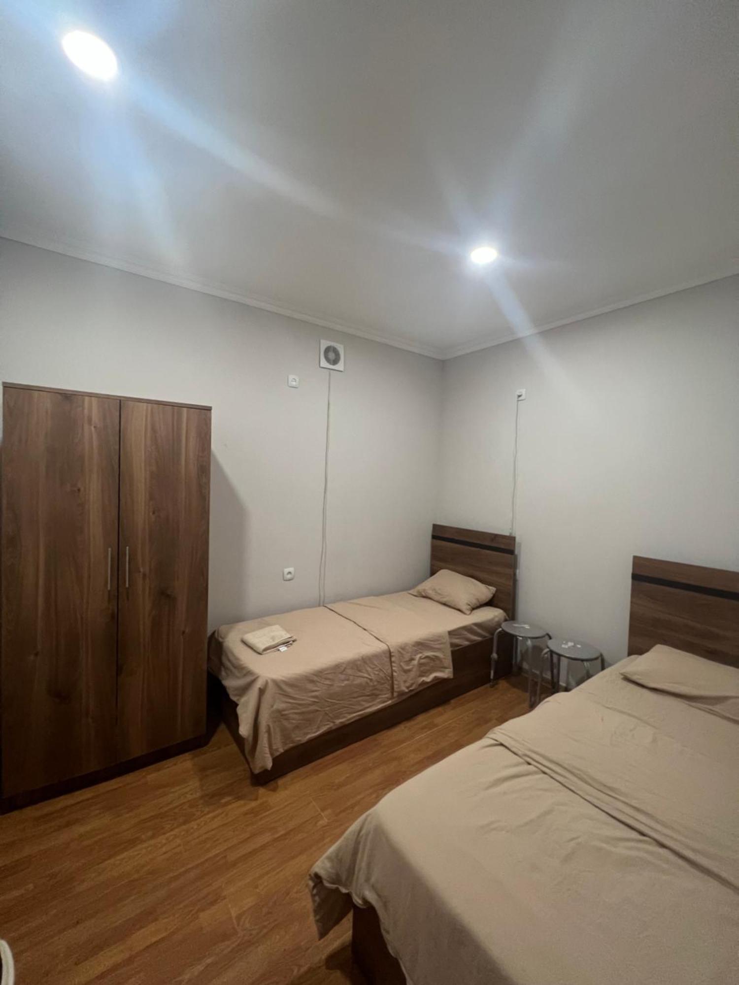 Guest House Northern Avenue エレバン エクステリア 写真