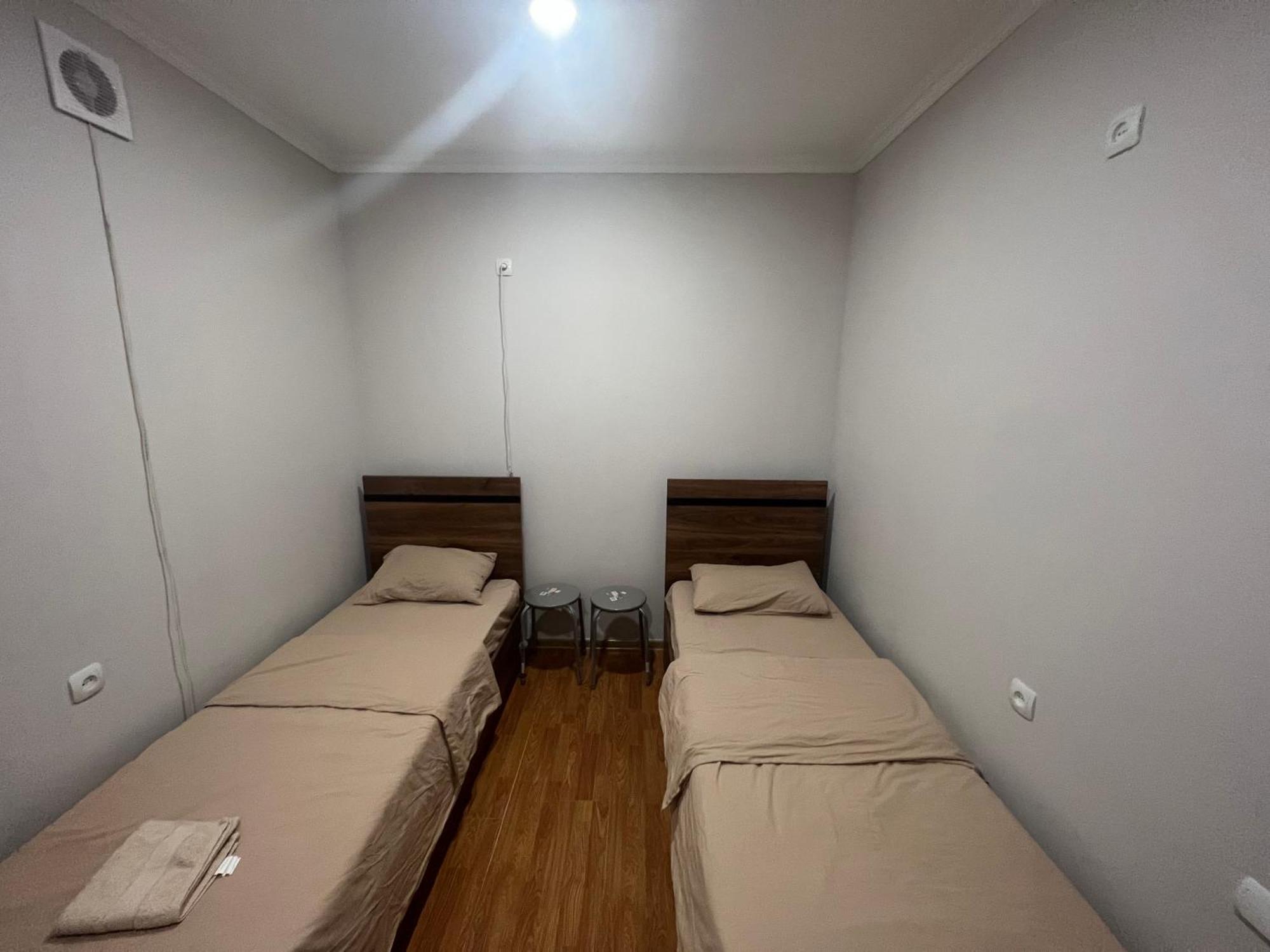 Guest House Northern Avenue エレバン エクステリア 写真
